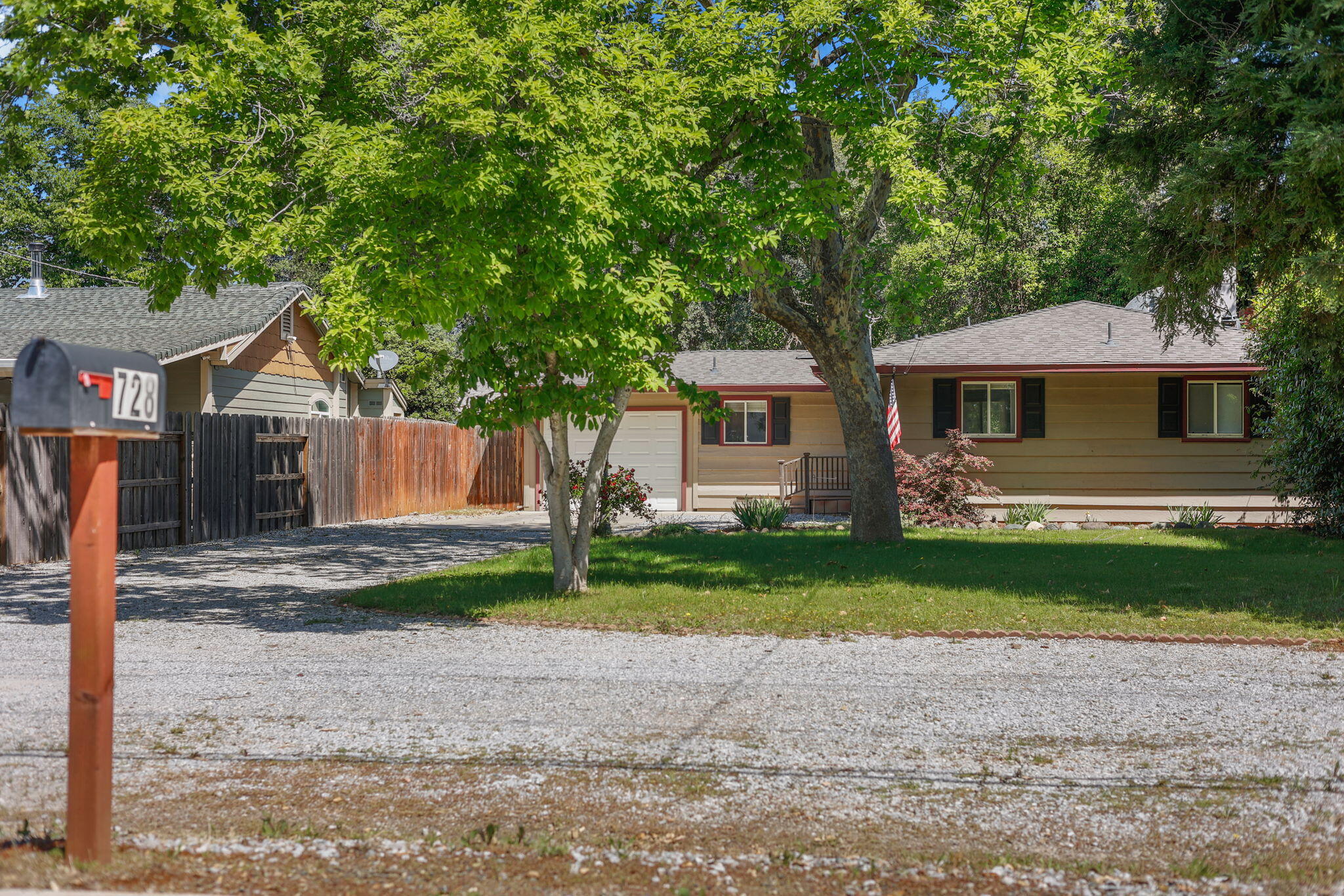728 Loma Vista Drive