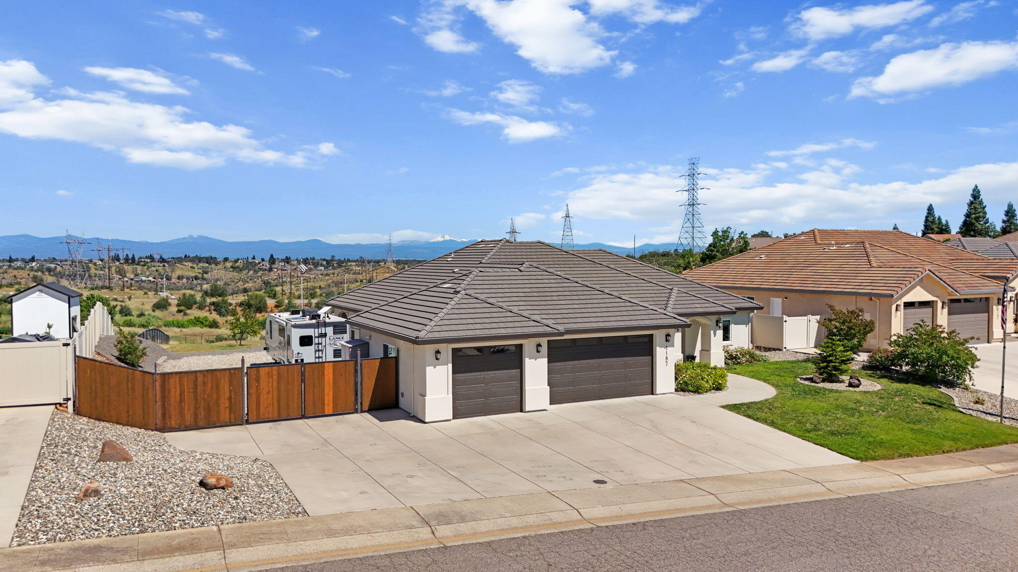 1187 Coggins Street