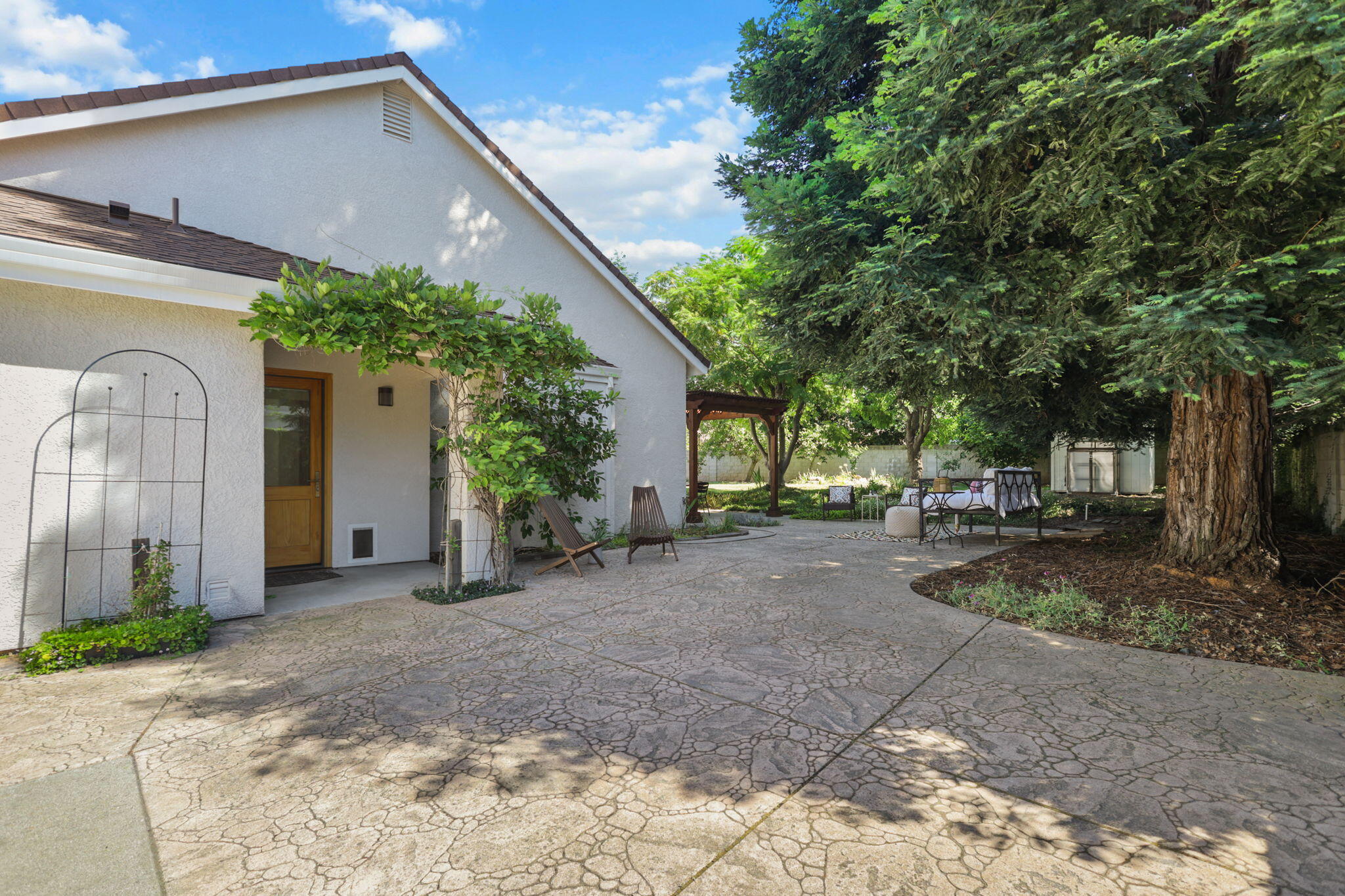 2719 Western Oak Drive
