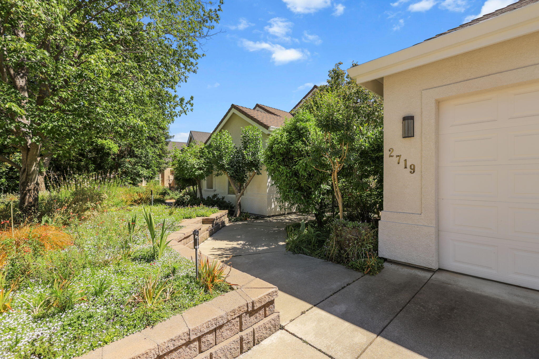 2719 Western Oak Drive
