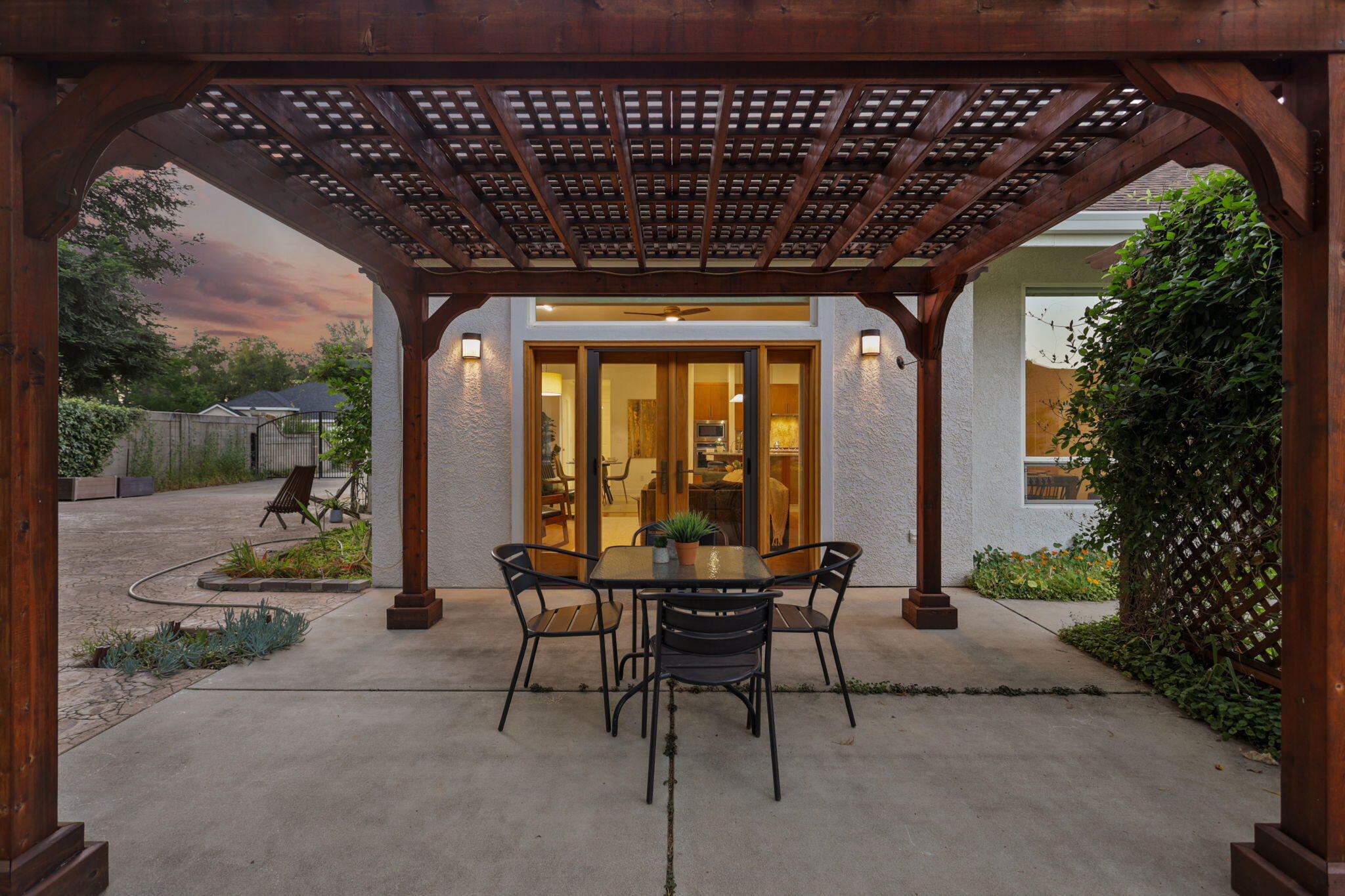 2719 Western Oak Drive