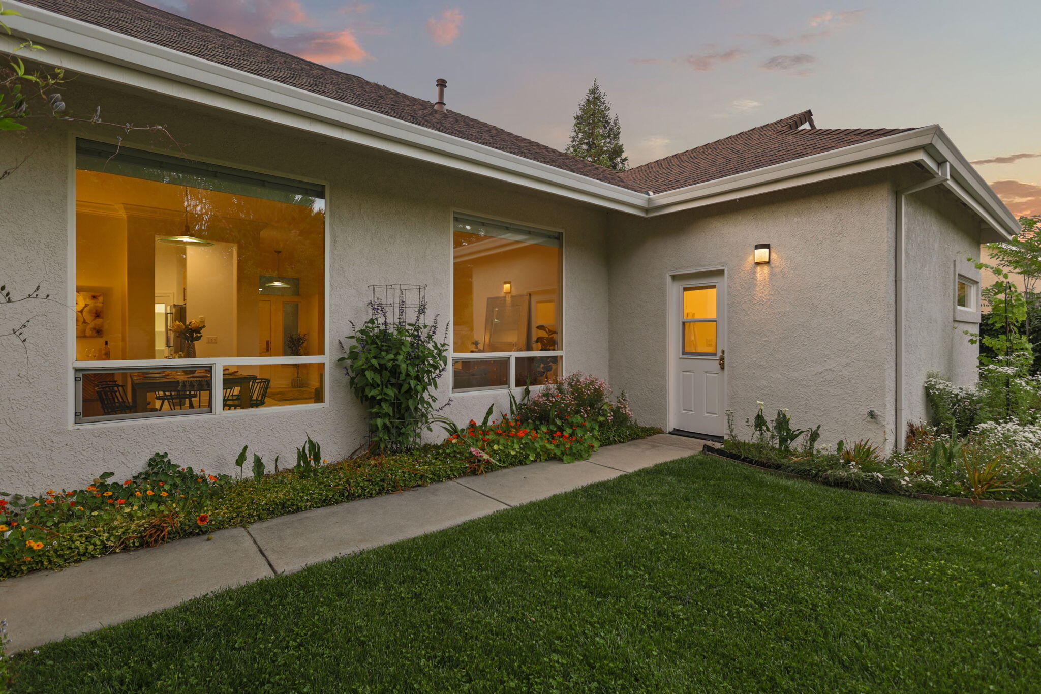 2719 Western Oak Drive