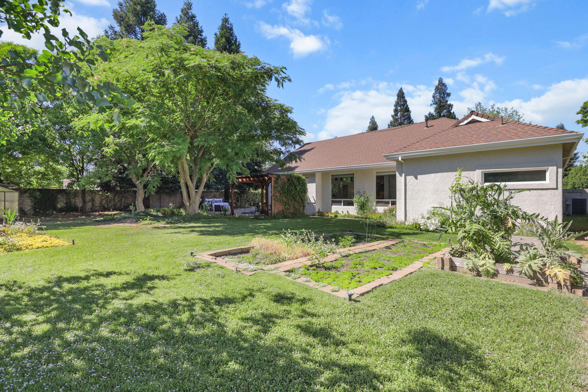 2719 Western Oak Drive