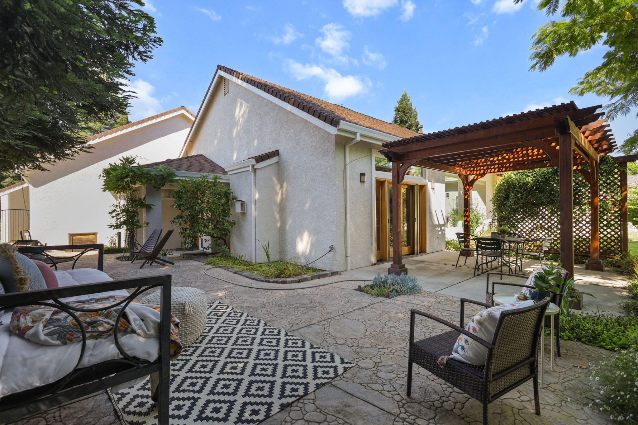 2719 Western Oak Drive