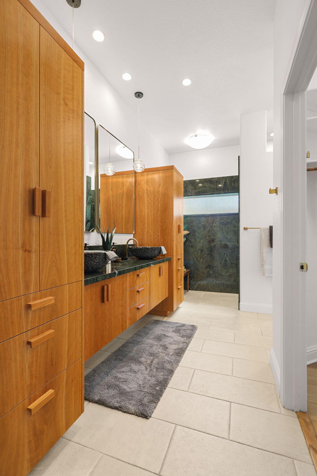 2719 Western Oak Drive
