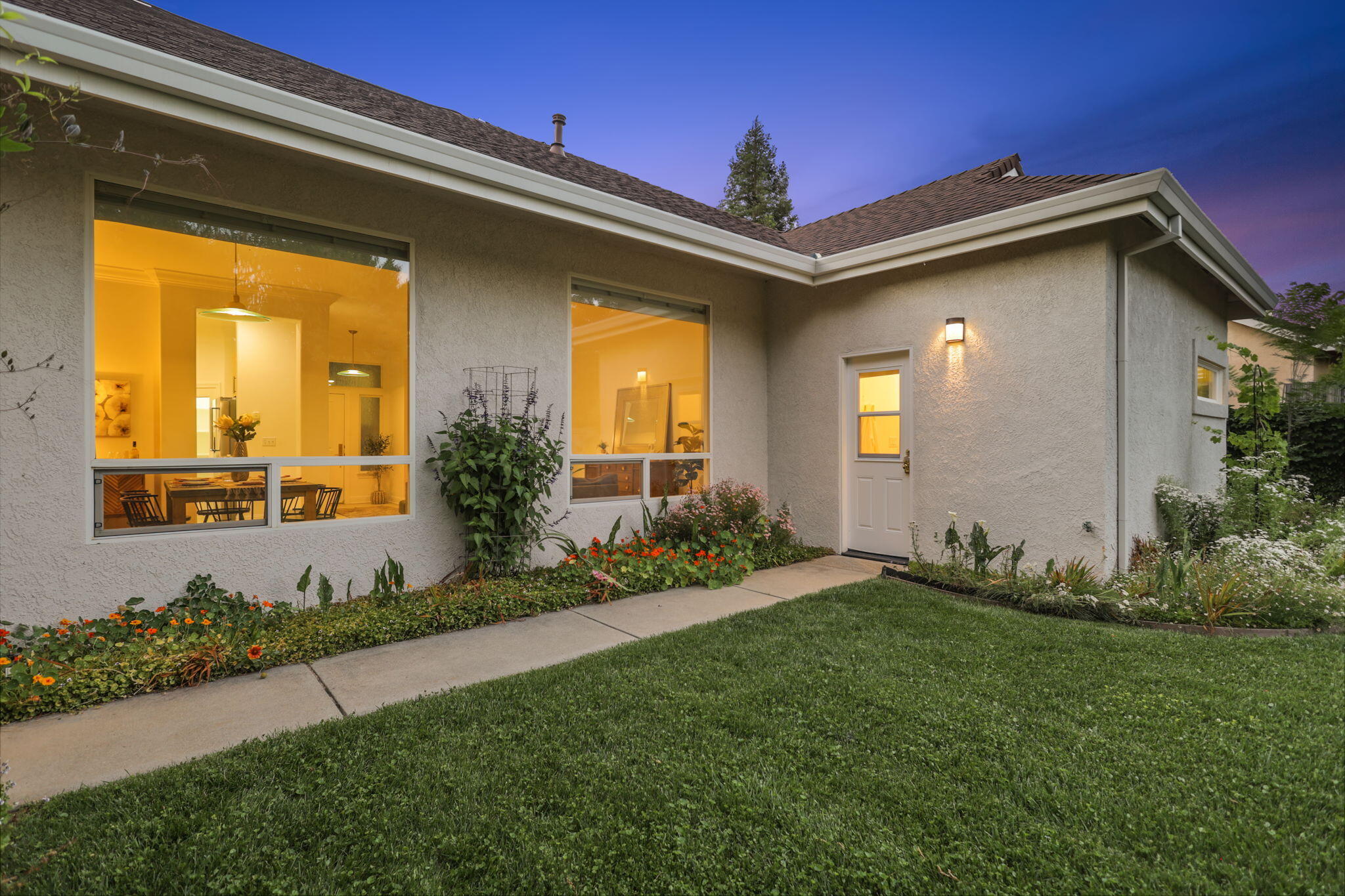 2719 Western Oak Drive