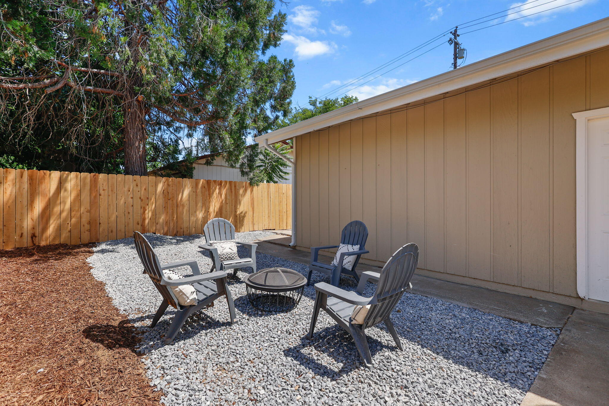 3646 Rhonda Road