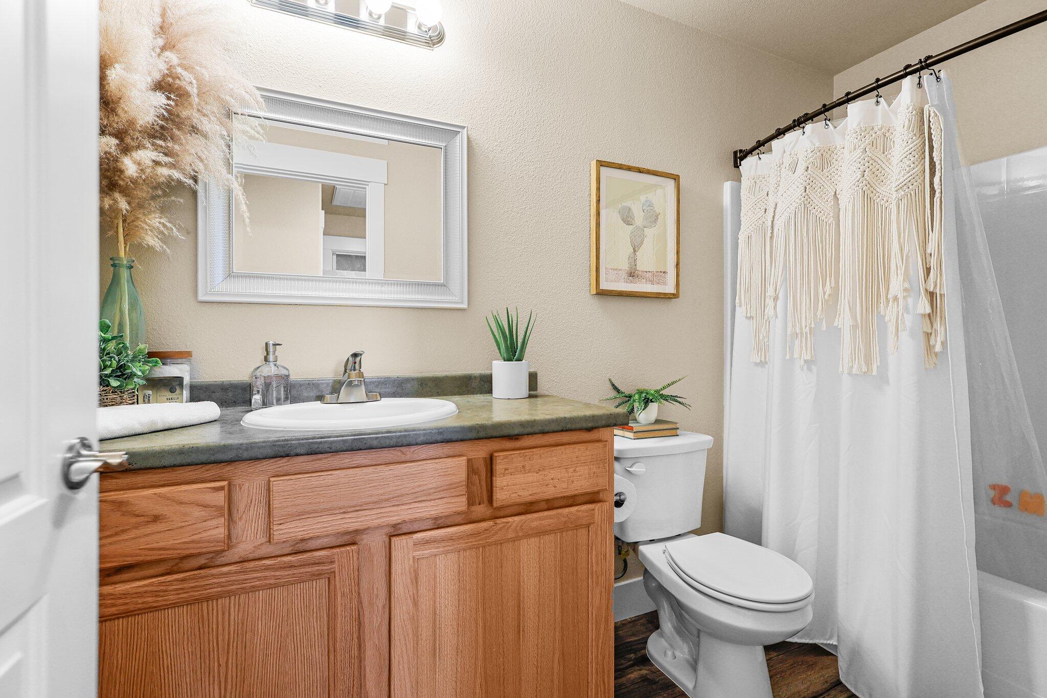 1265 Yacht Court