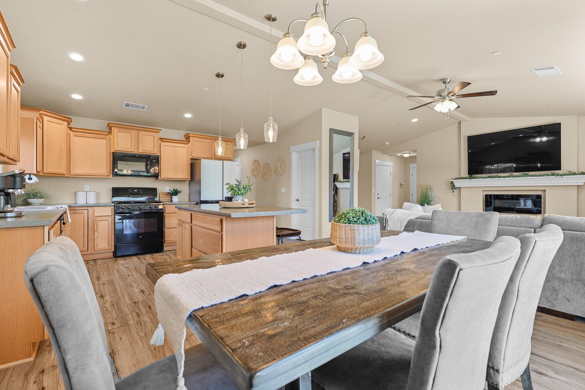 1265 Yacht Court