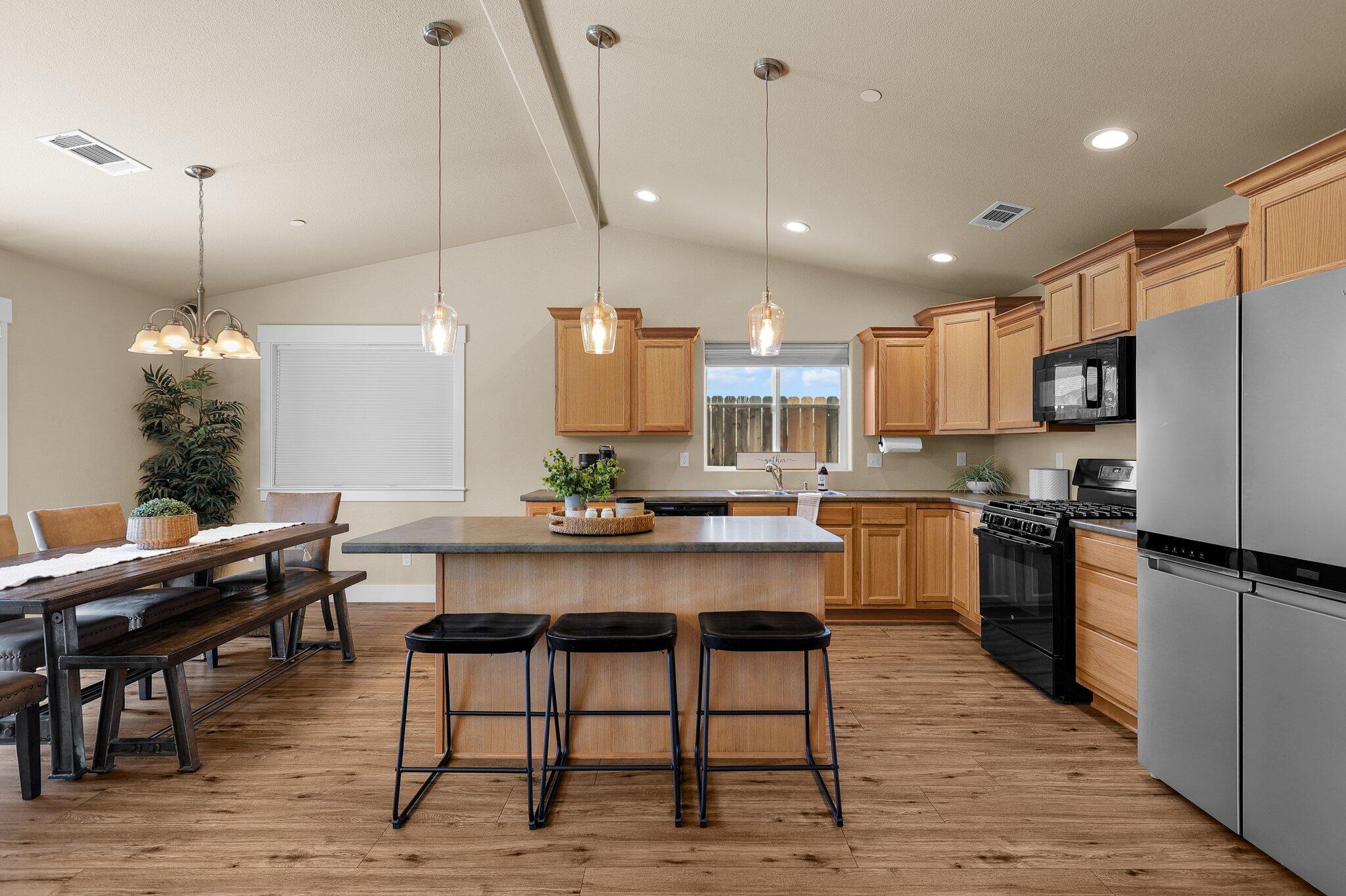 1265 Yacht Court