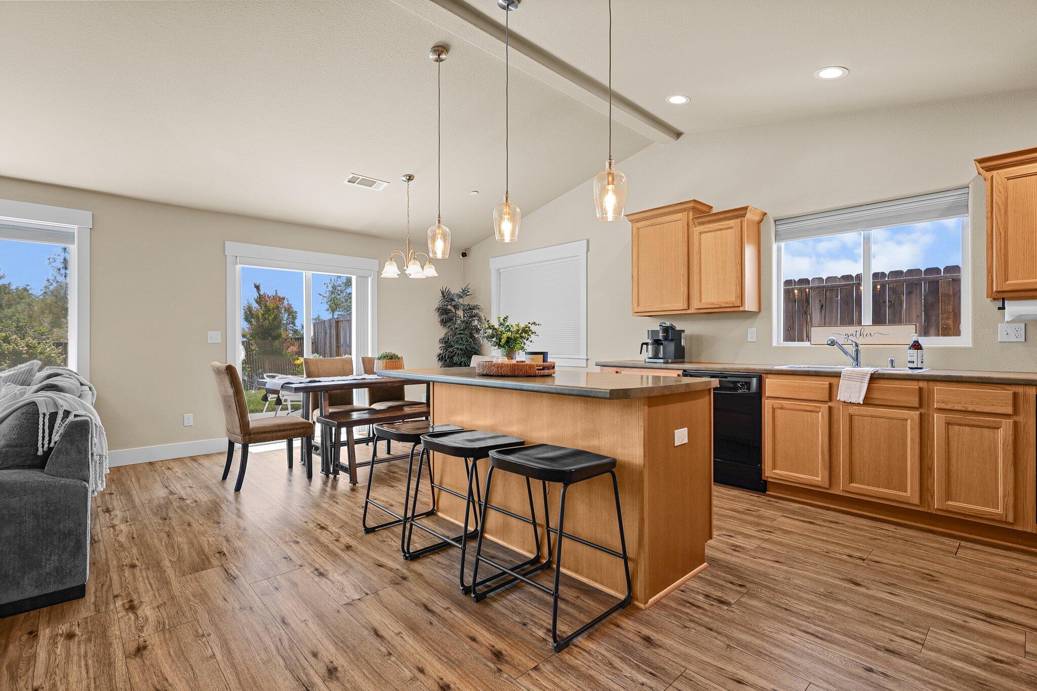 1265 Yacht Court