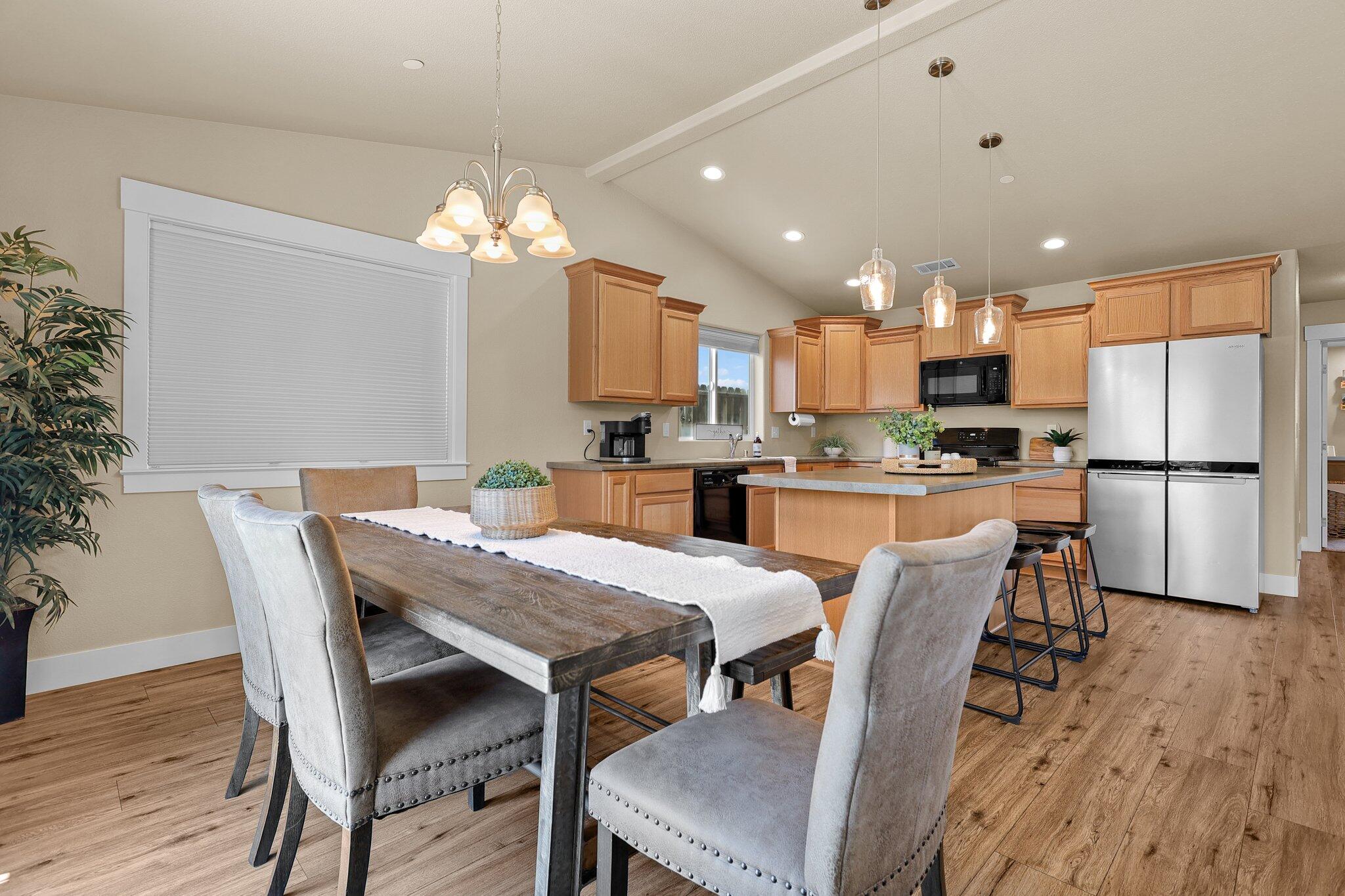 1265 Yacht Court