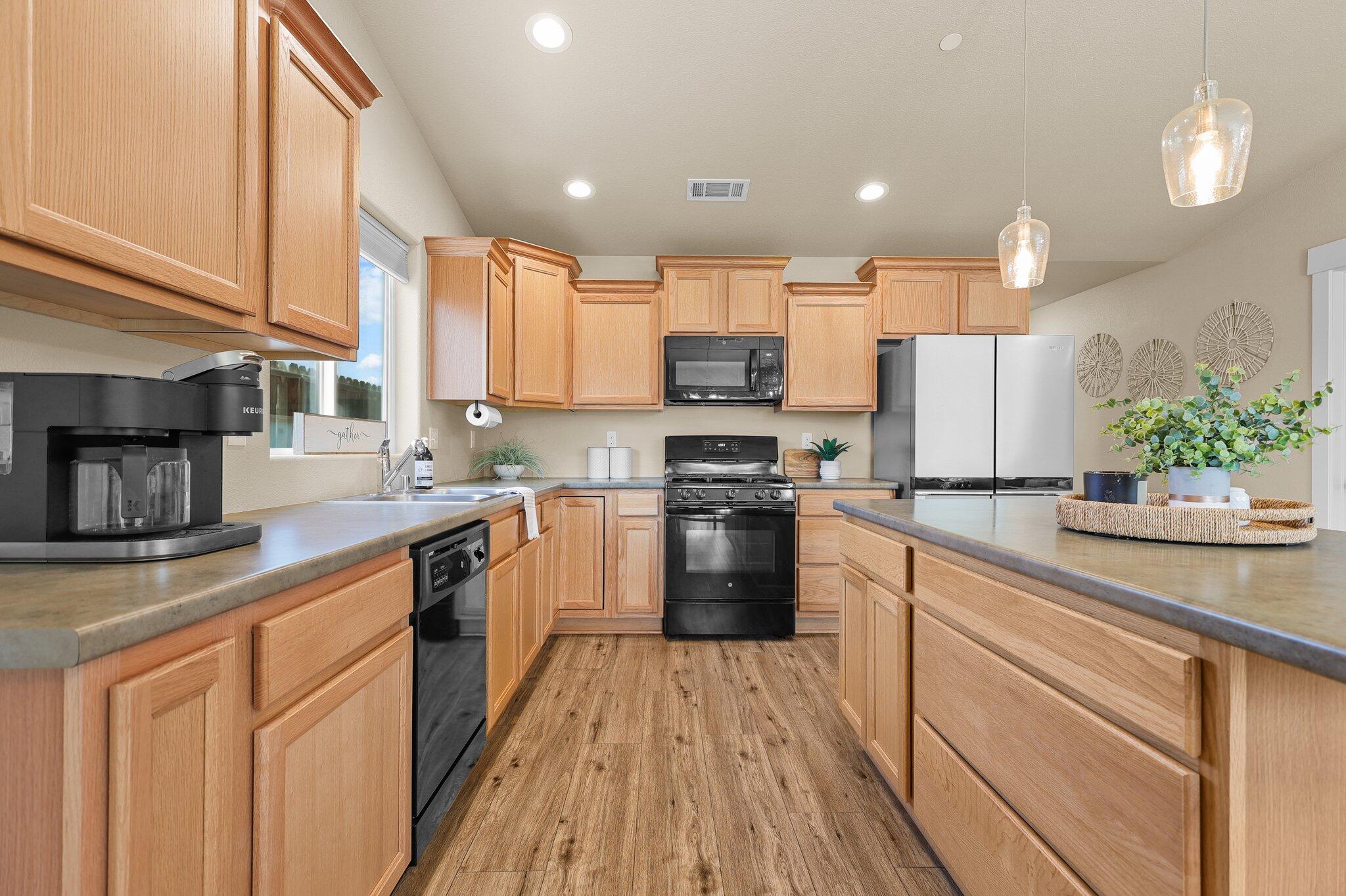 1265 Yacht Court