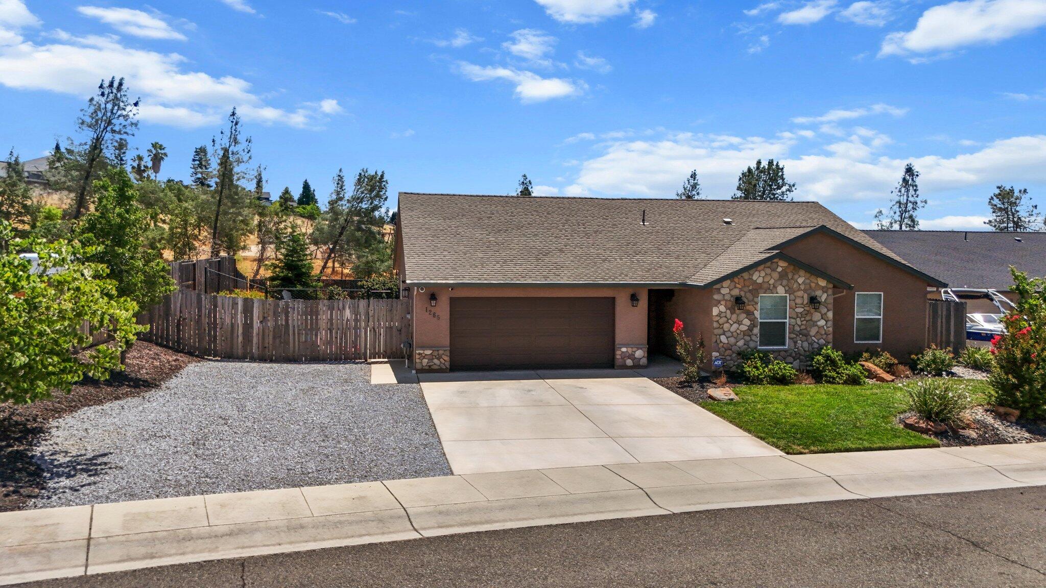 1265 Yacht Court