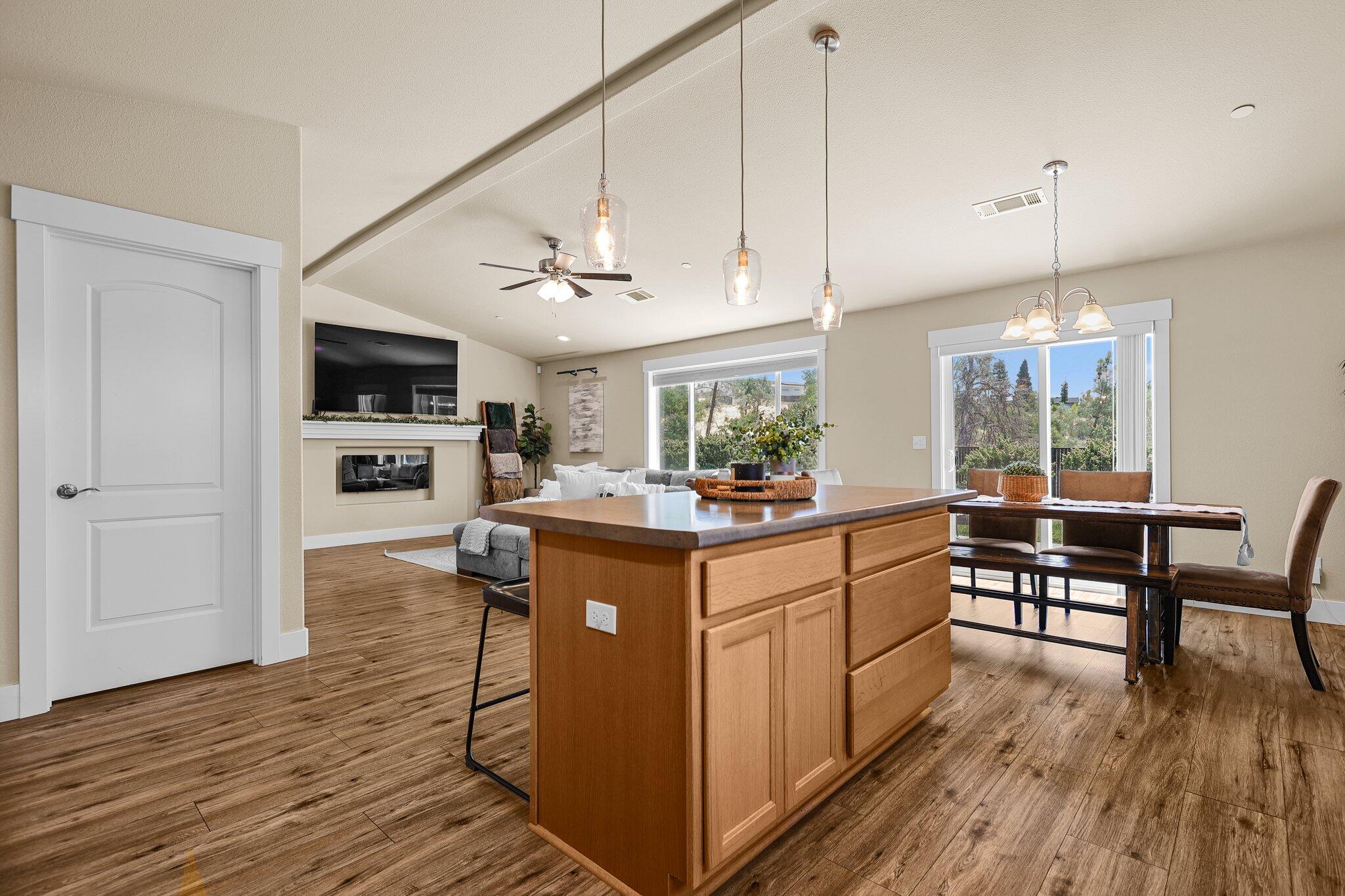 1265 Yacht Court
