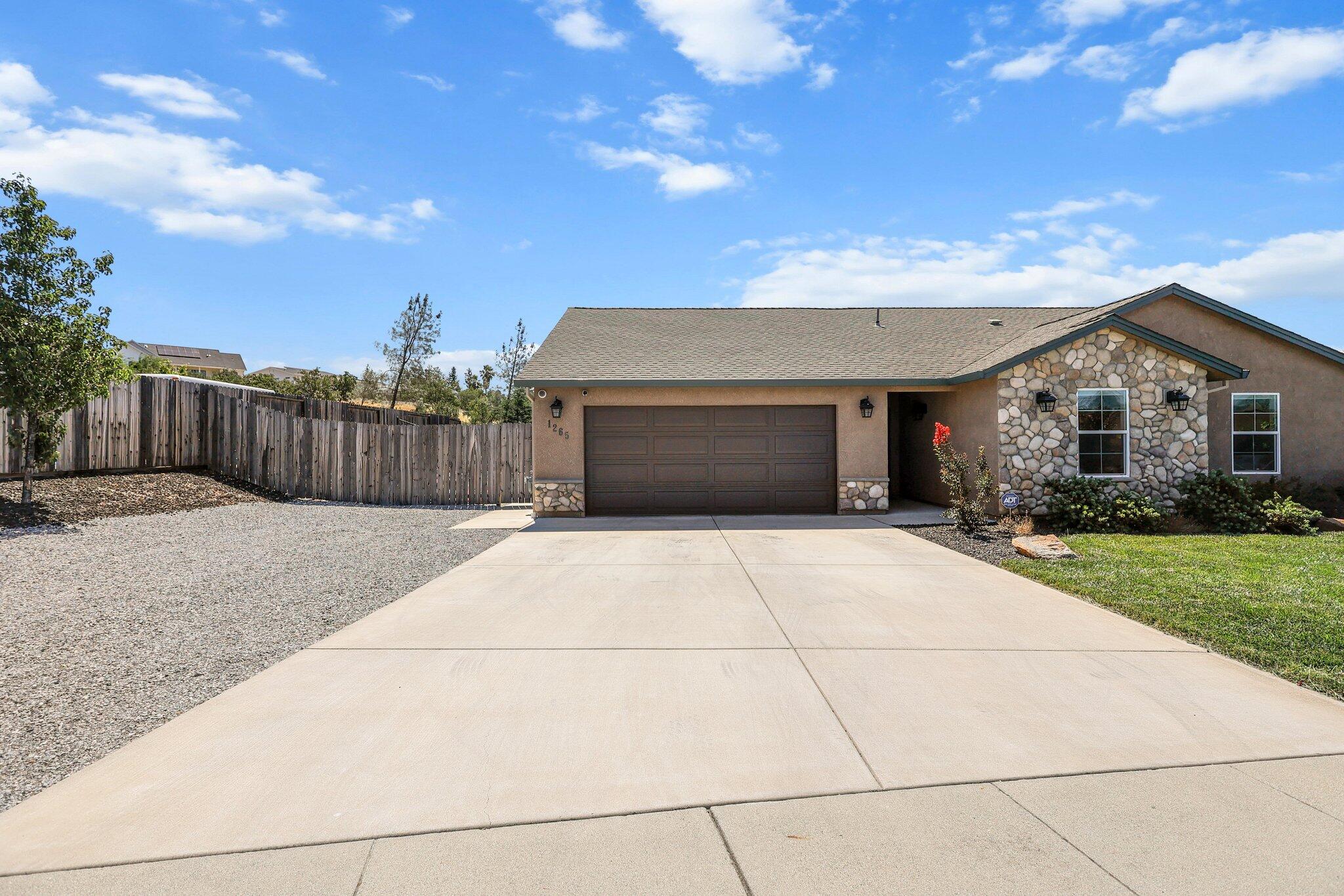 1265 Yacht Court
