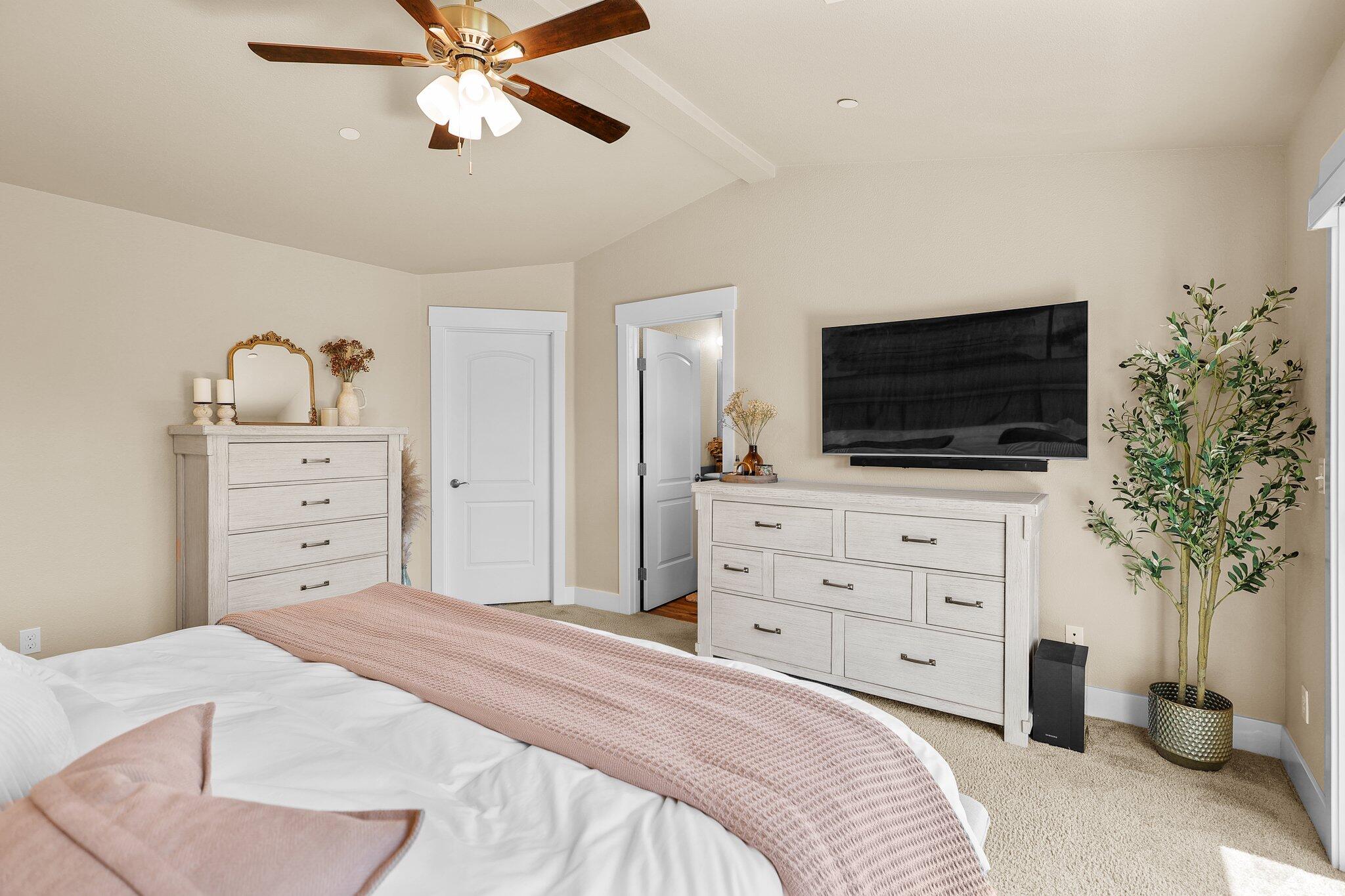 1265 Yacht Court