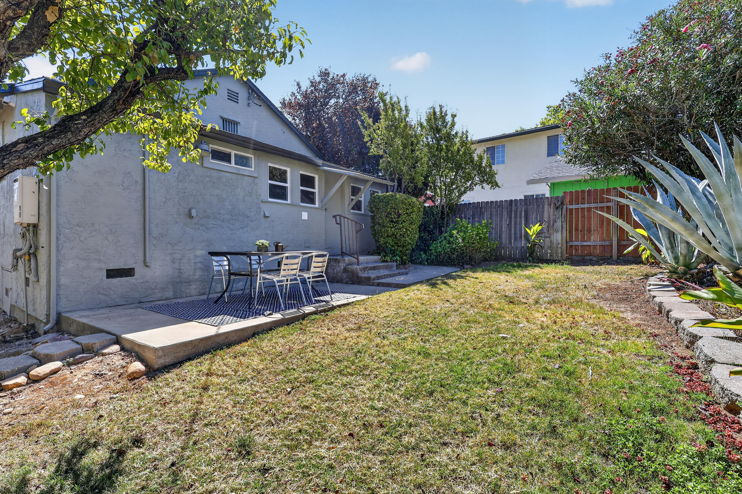 1638 Walnut Avenue