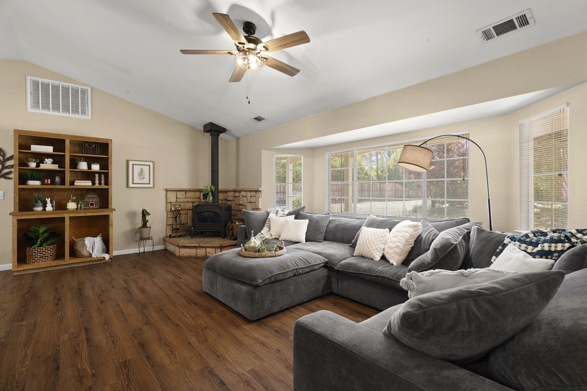 17604 China Gulch