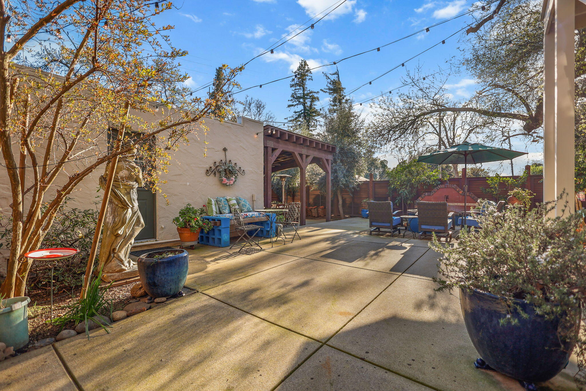 1465 Riverside Drive