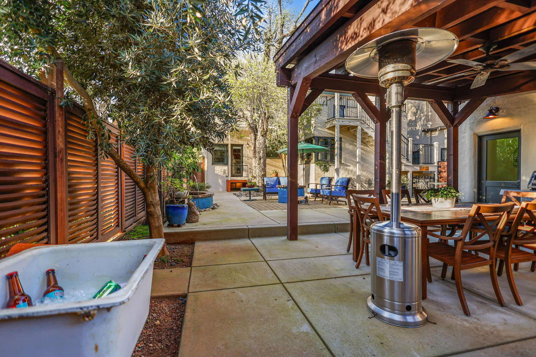 1465 Riverside Drive