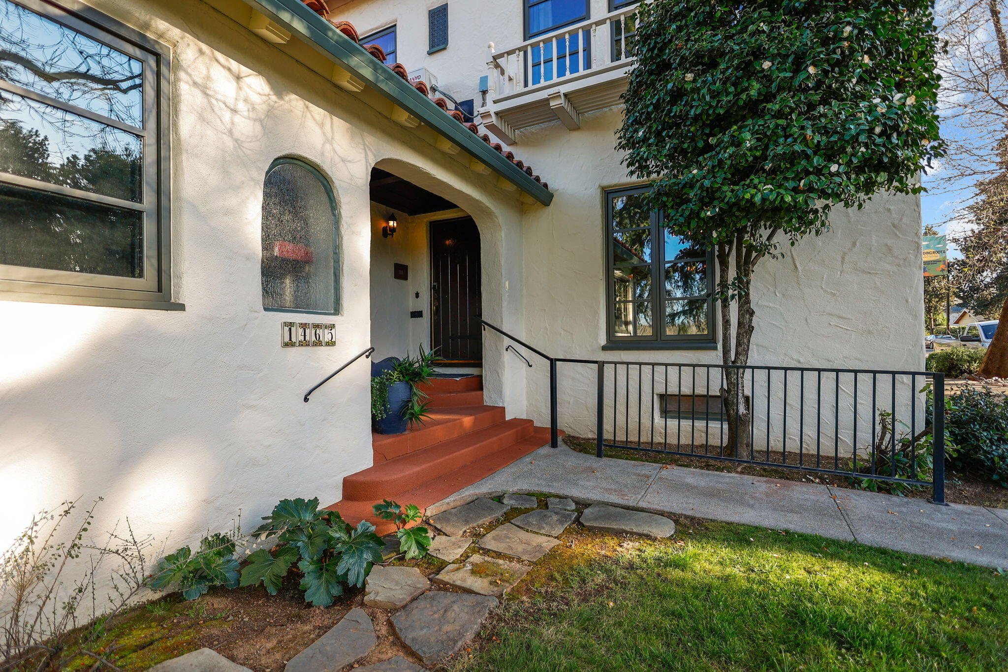 1465 Riverside Drive