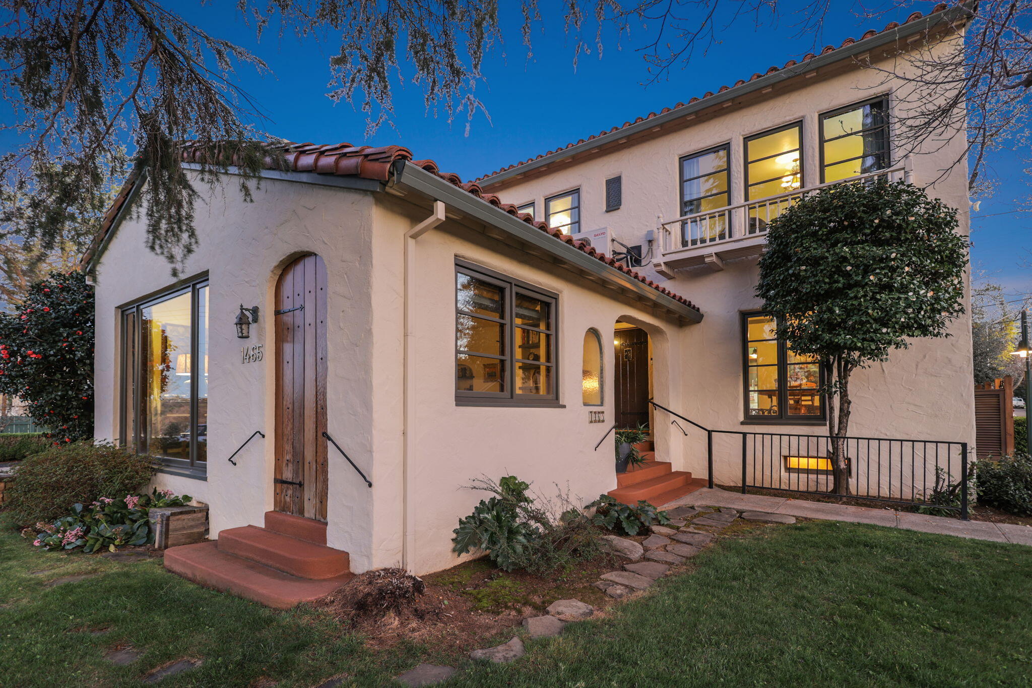 1465 Riverside Drive