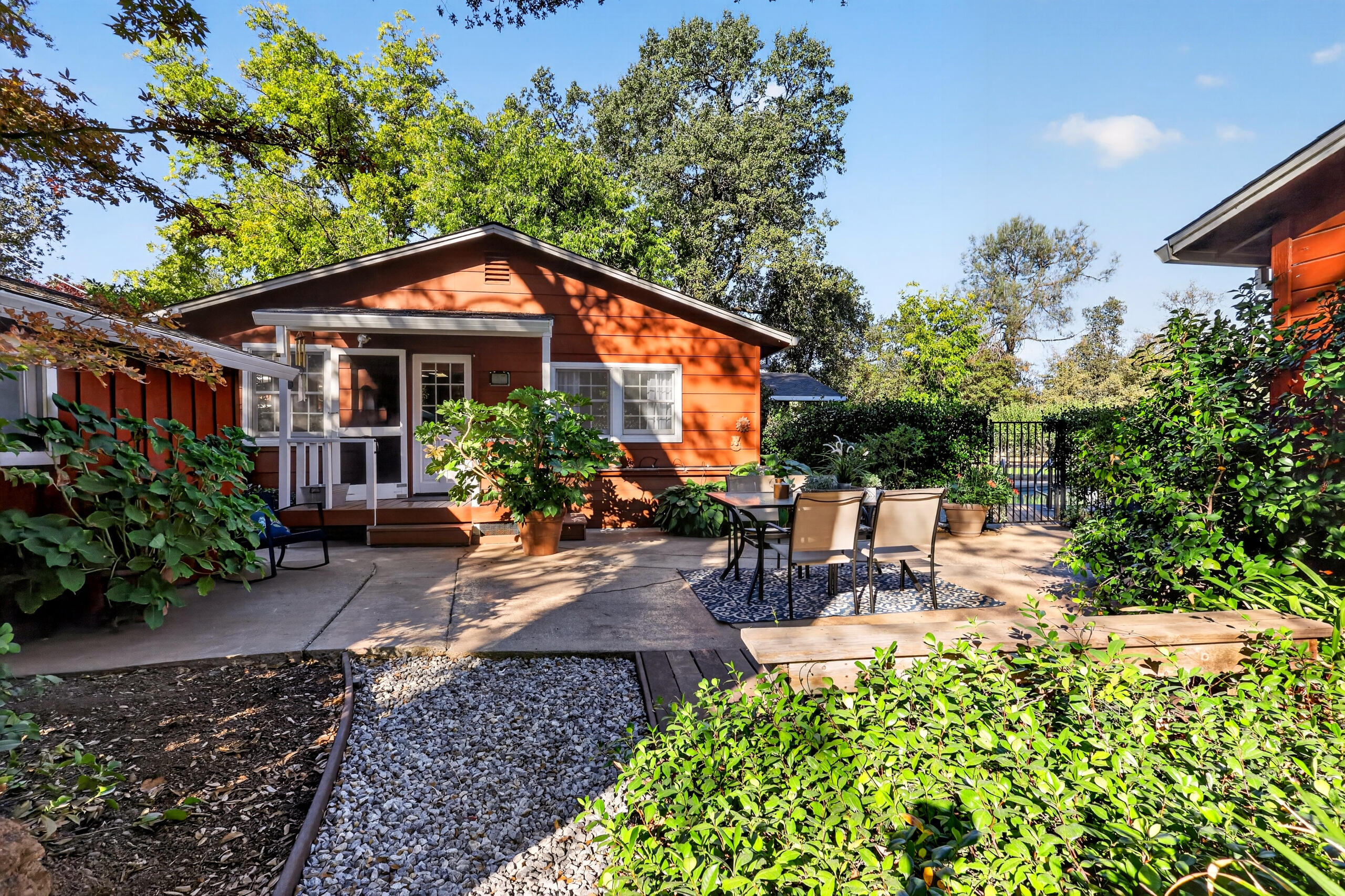 7399 Dilley Lane
