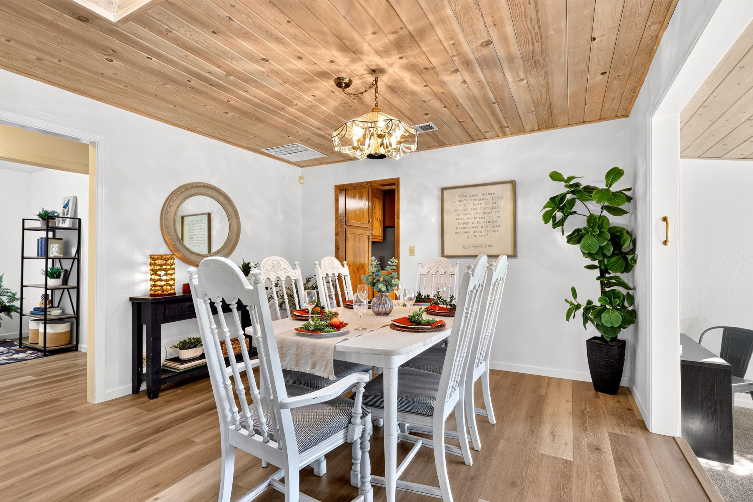 7399 Dilley Lane