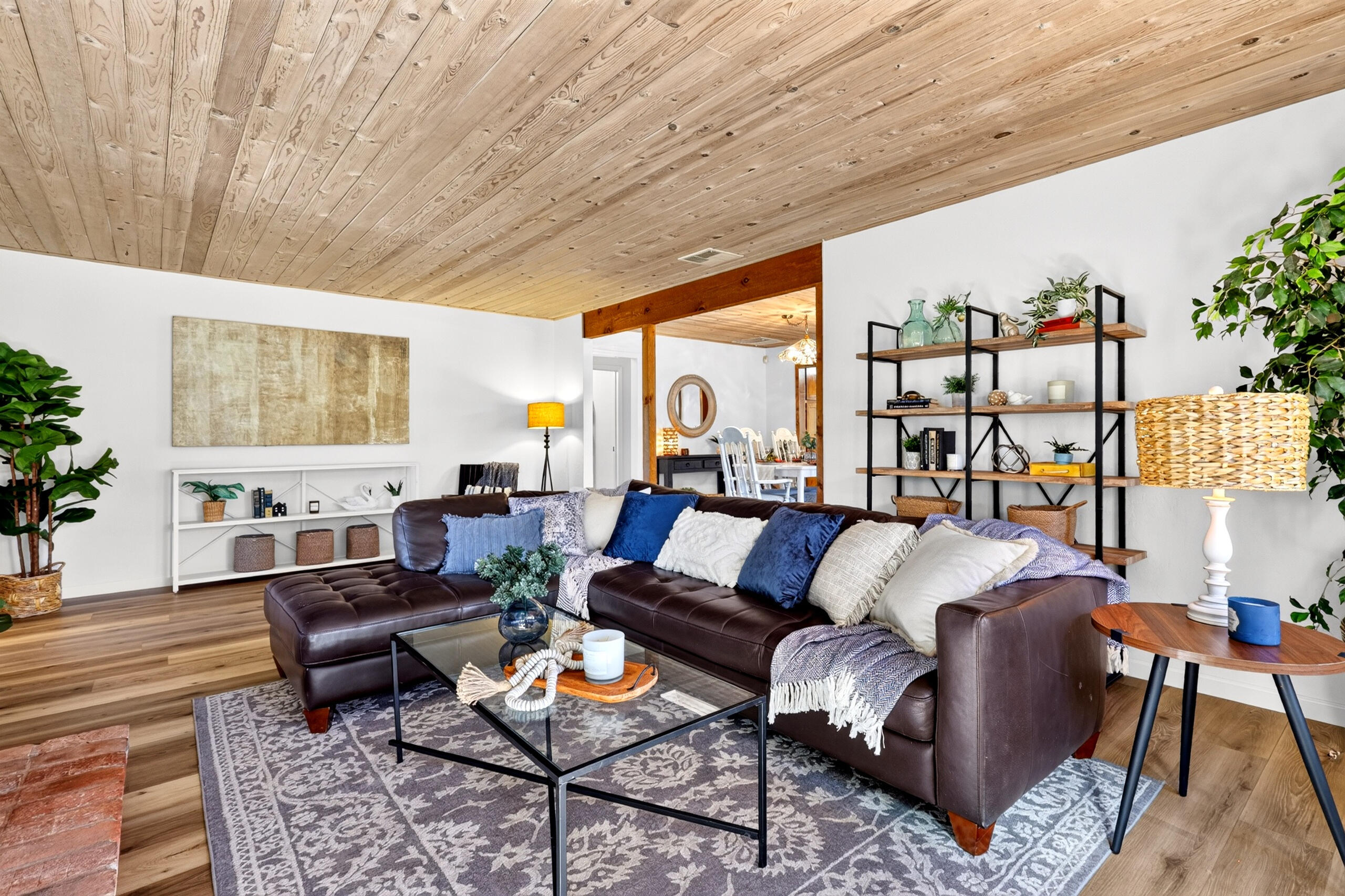 7399 Dilley Lane