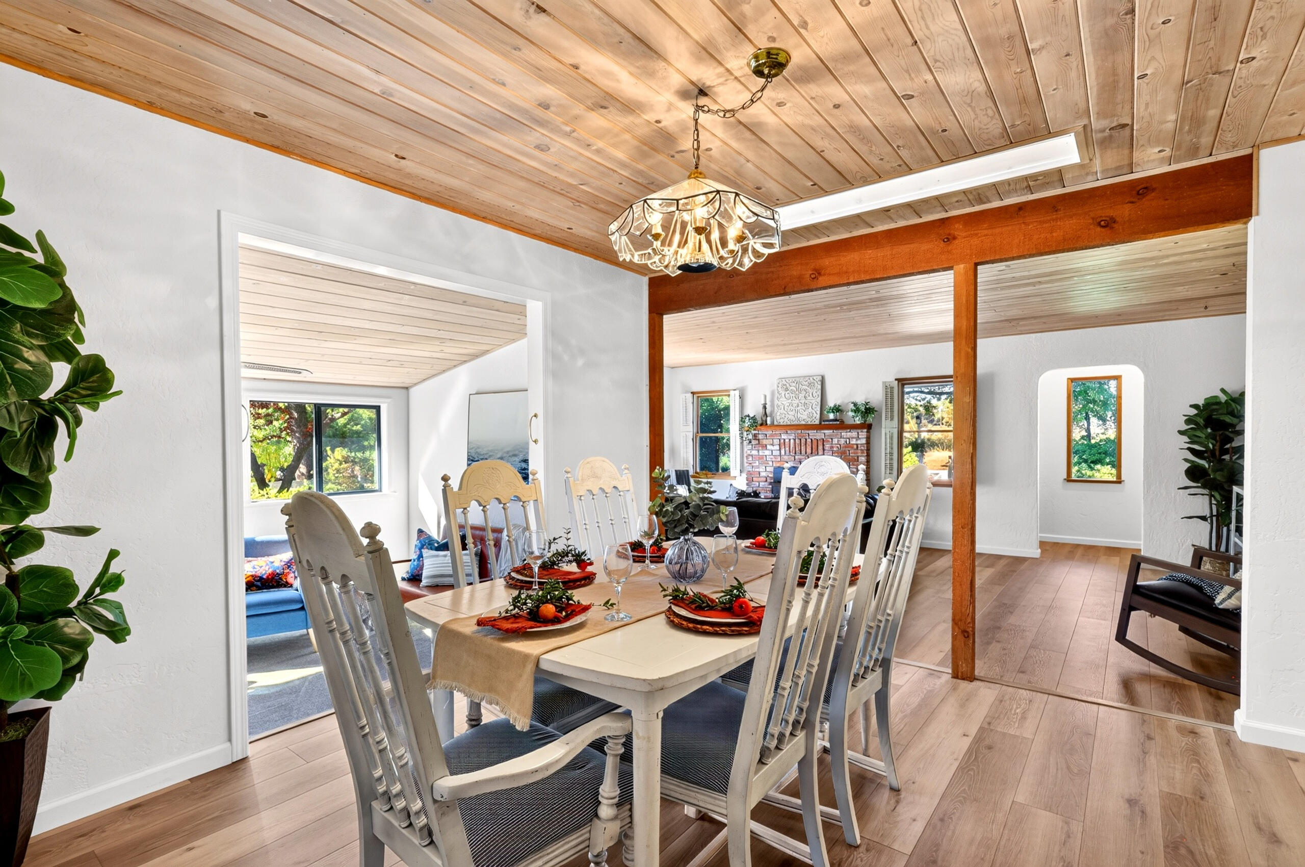 7399 Dilley Lane