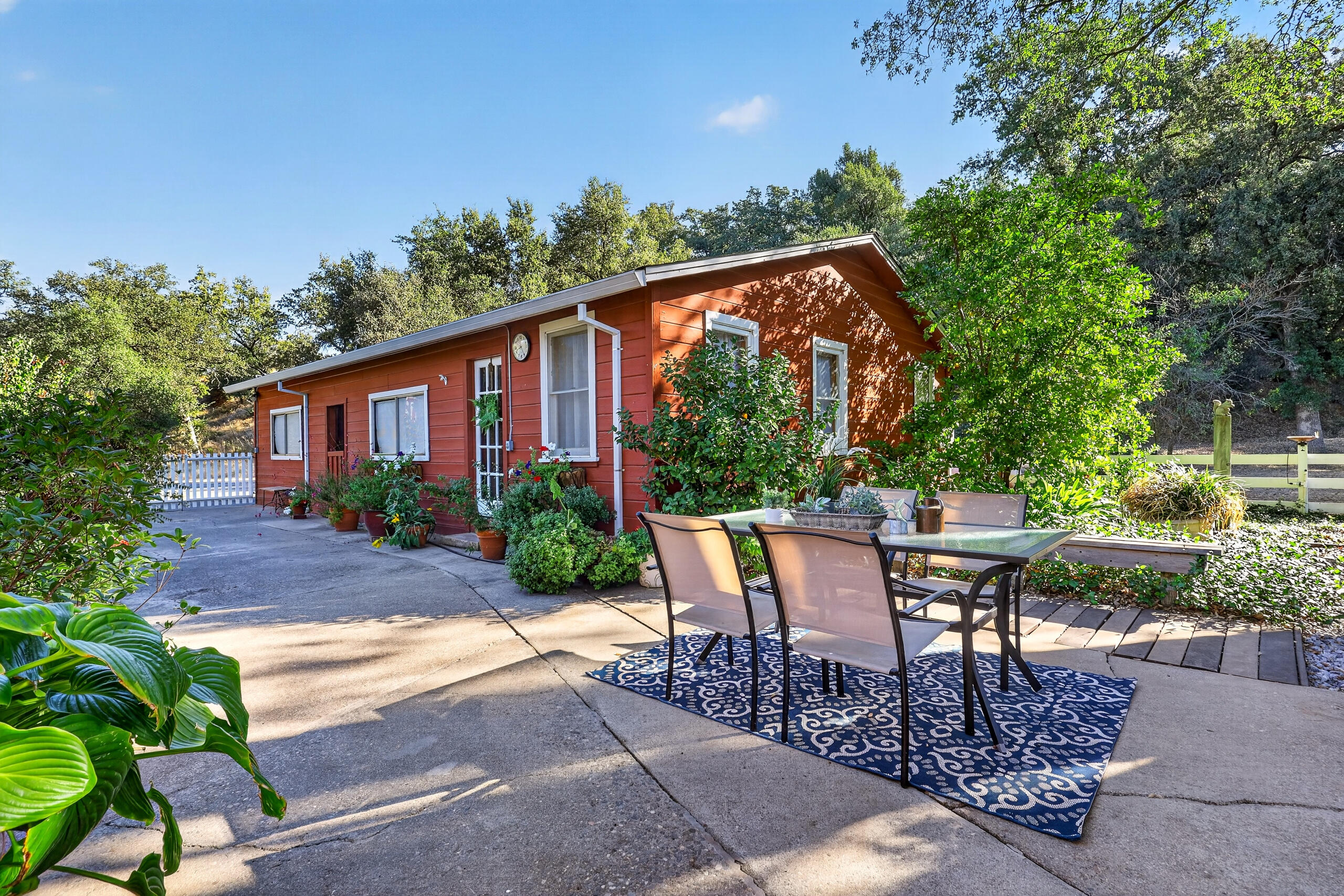 7399 Dilley Lane