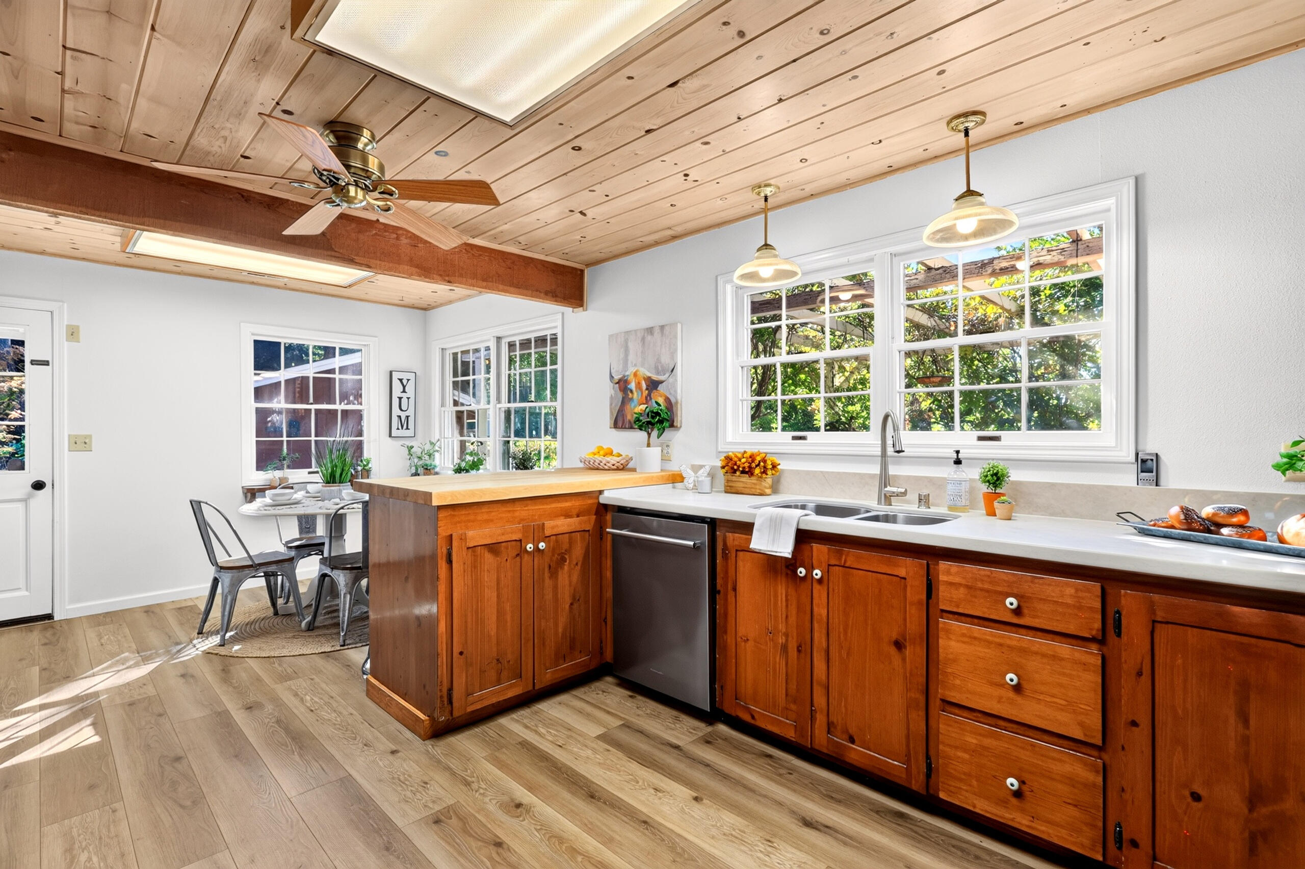 7399 Dilley Lane