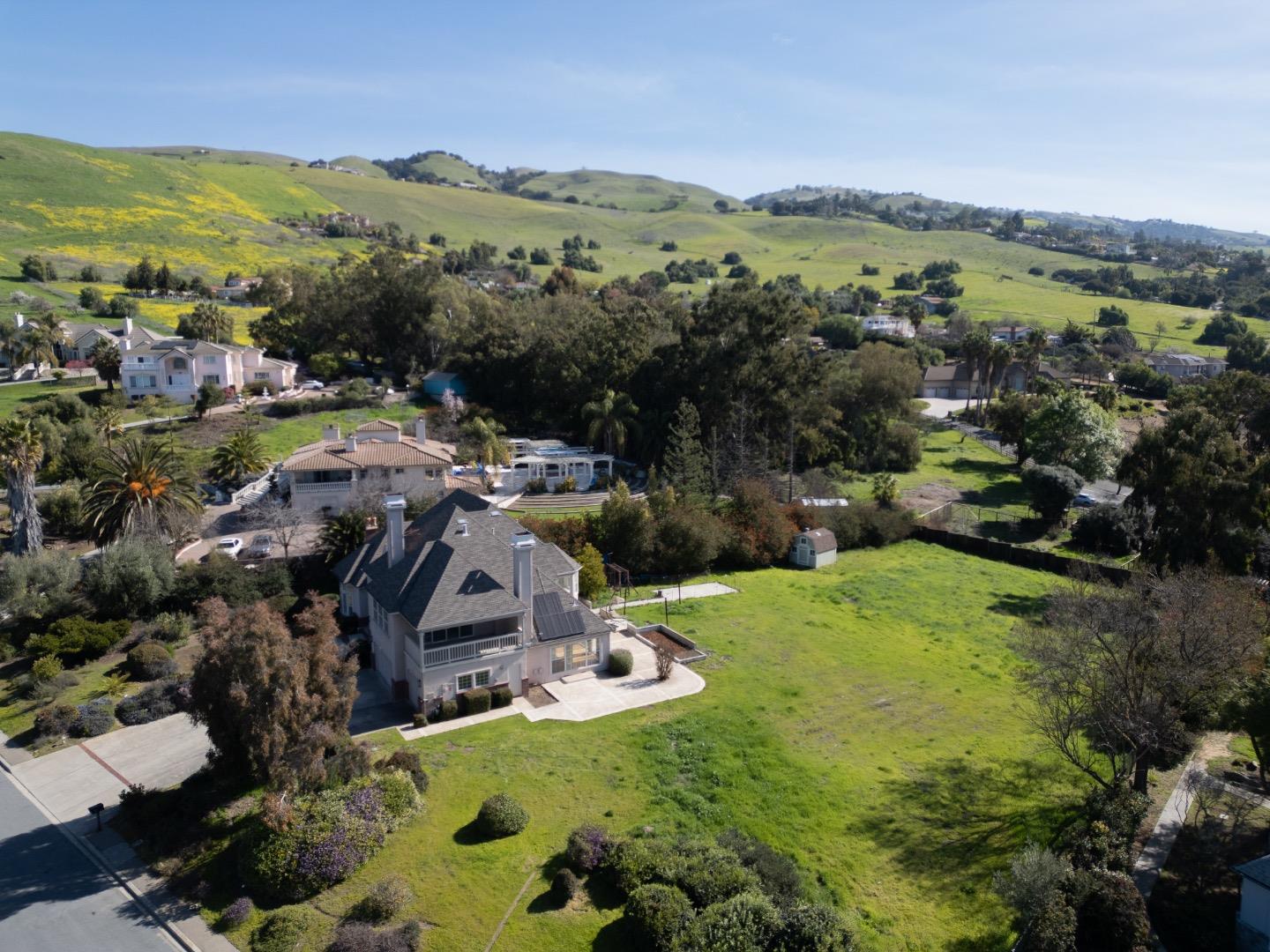 3650 Valley Ridge LN