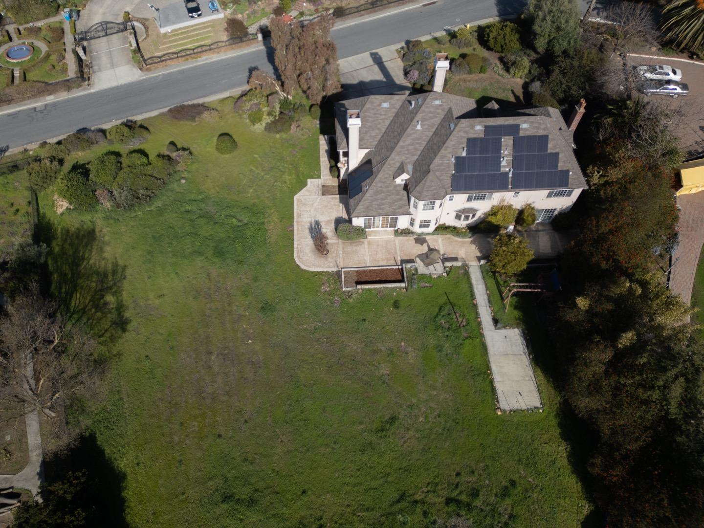 3650 Valley Ridge LN