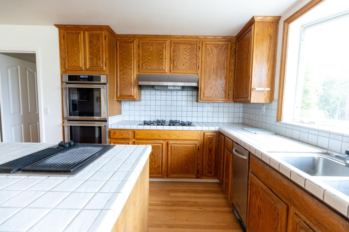 3650 Valley Ridge LN