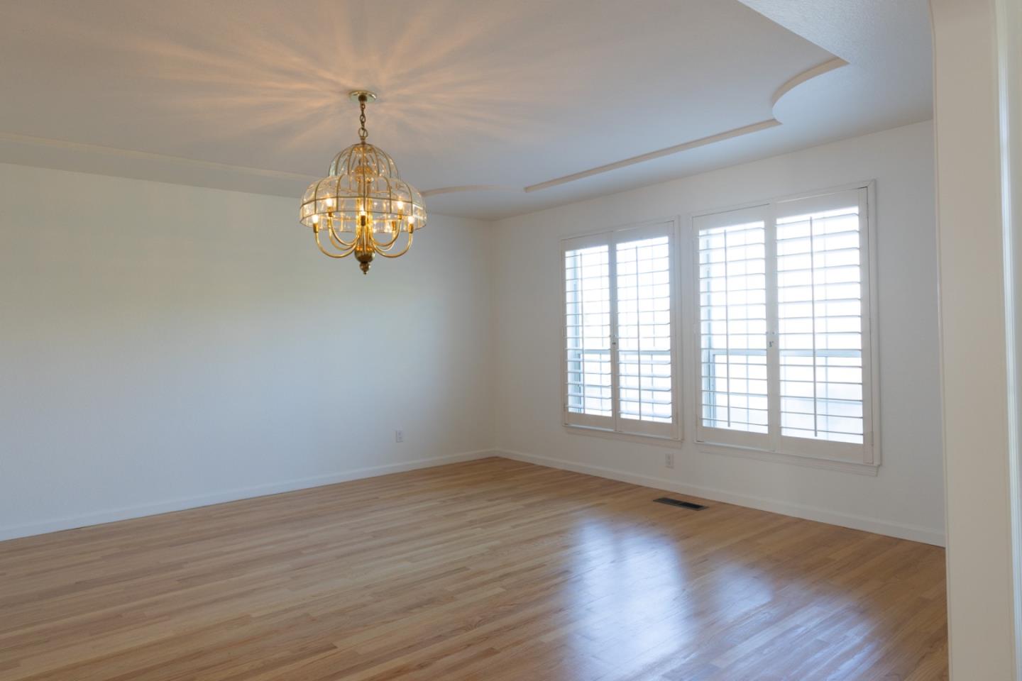 3650 Valley Ridge LN