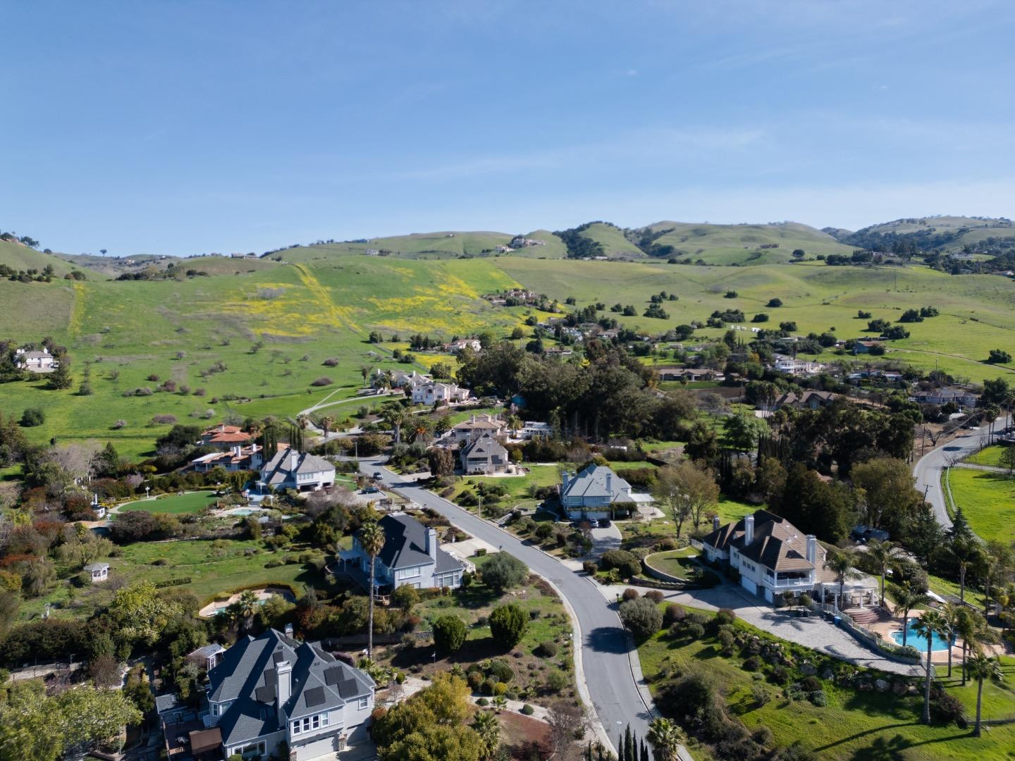 3650 Valley Ridge LN