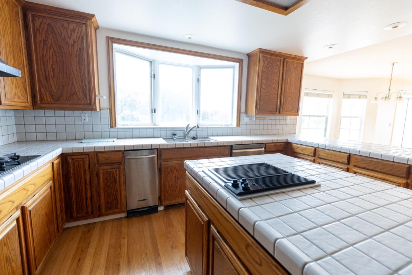 3650 Valley Ridge LN