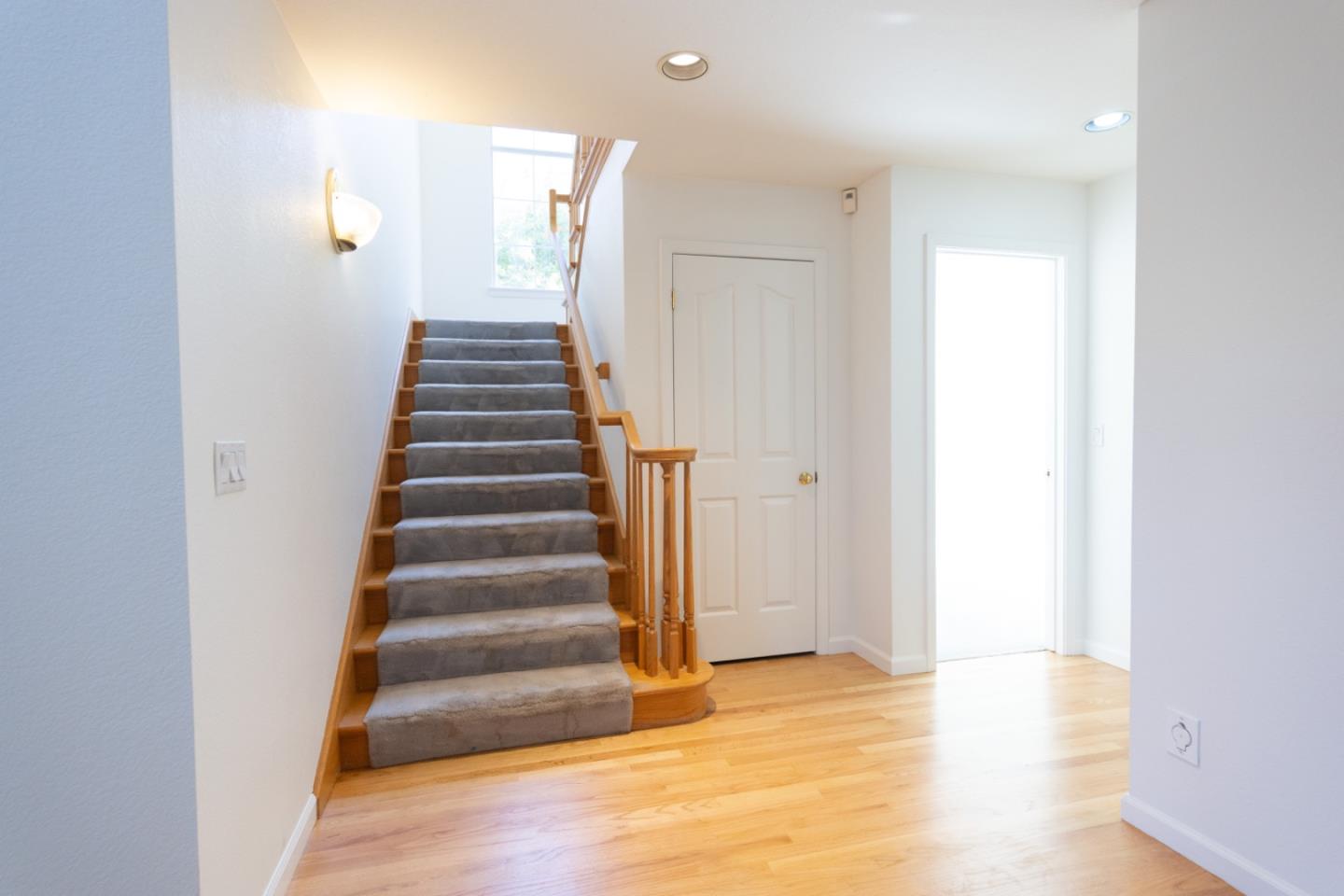 3650 Valley Ridge LN