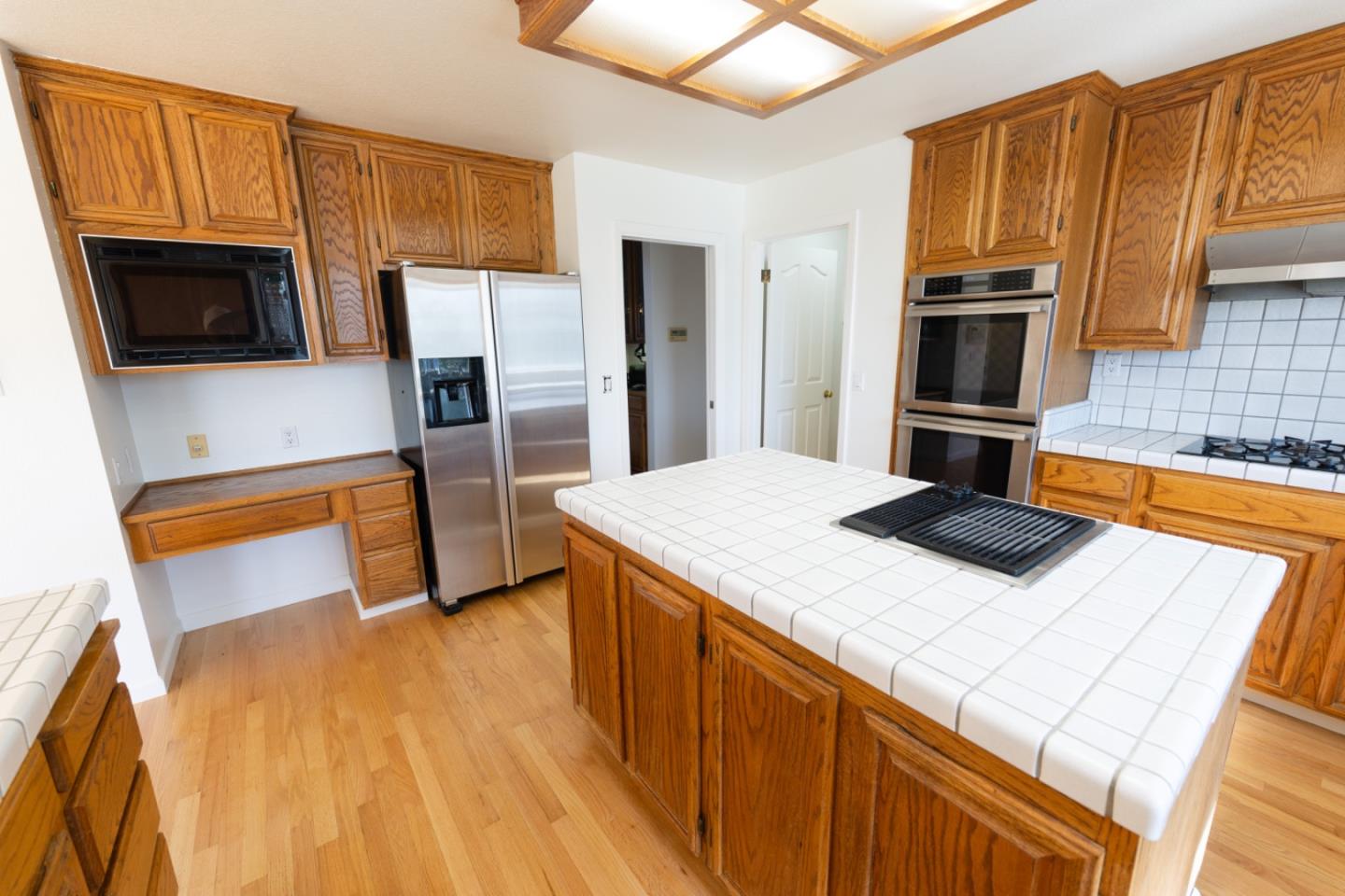 3650 Valley Ridge LN