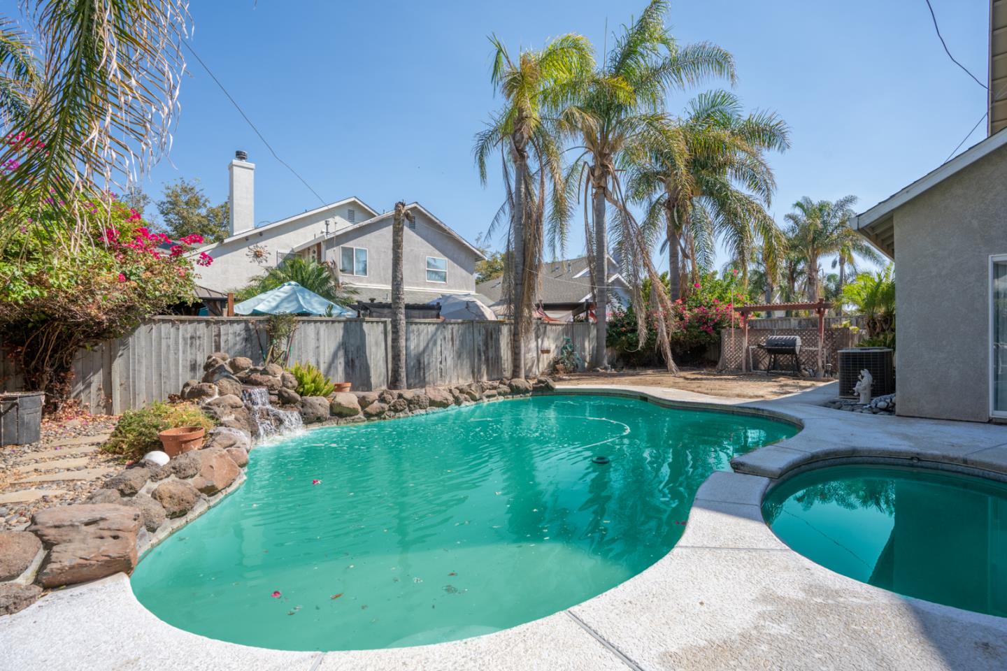 1818 De Anza WAY