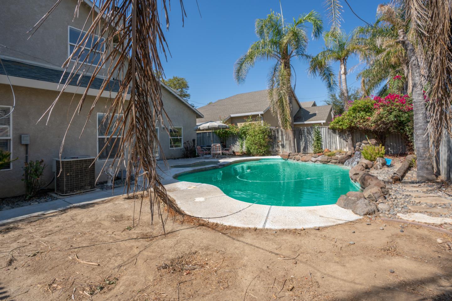 1818 De Anza WAY