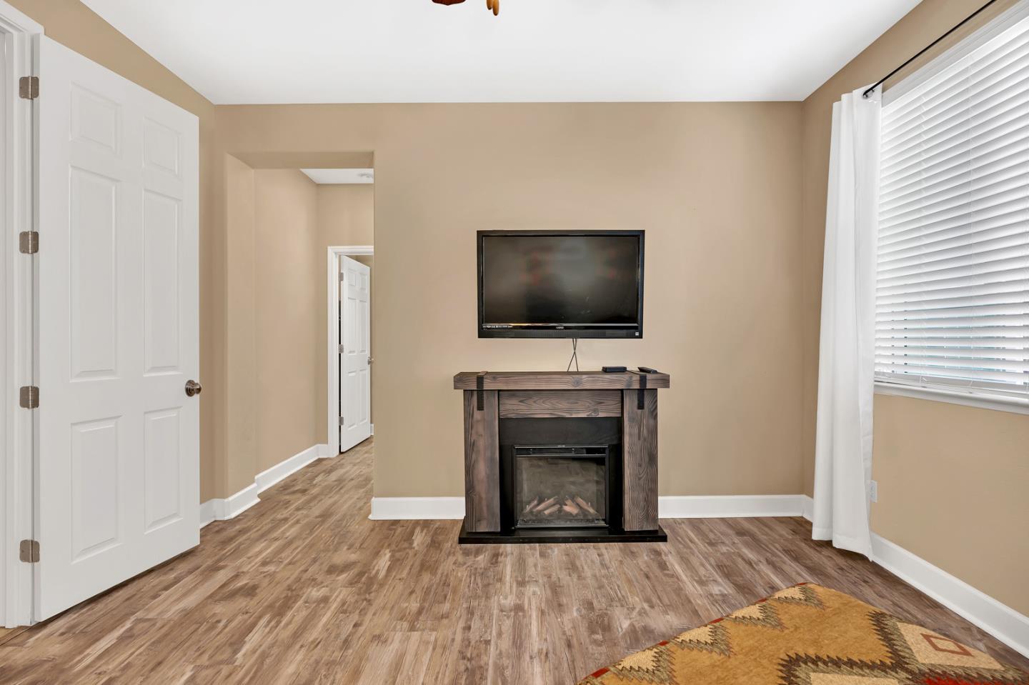1668 Dodder DR