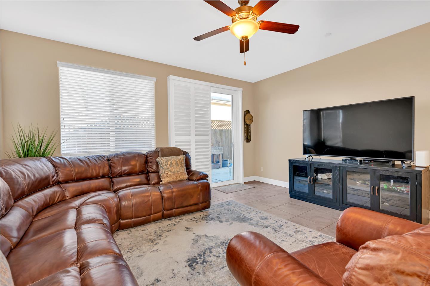 1668 Dodder DR