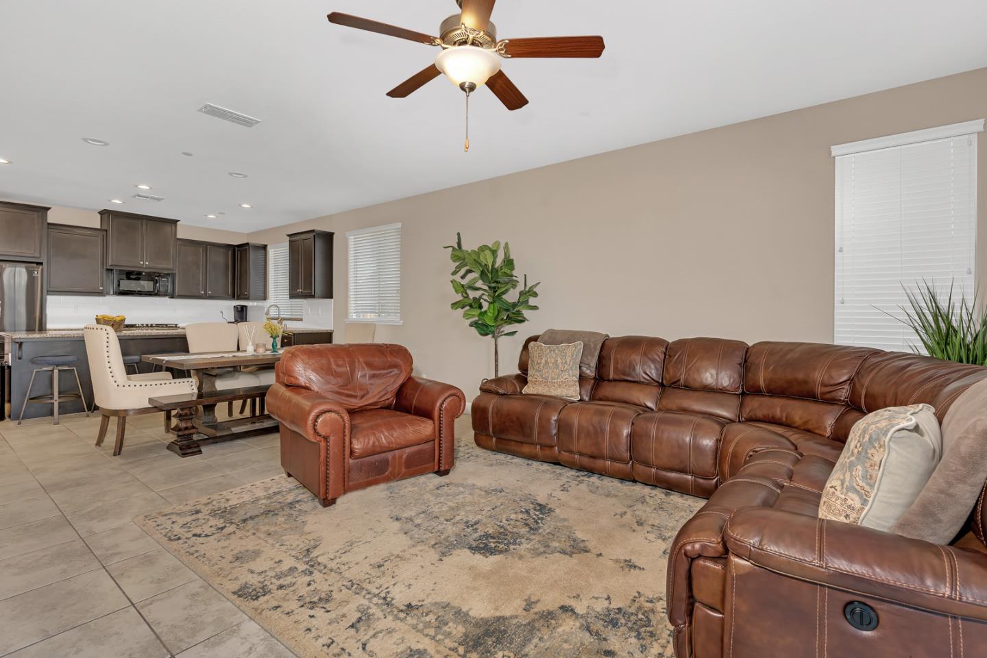 1668 Dodder DR