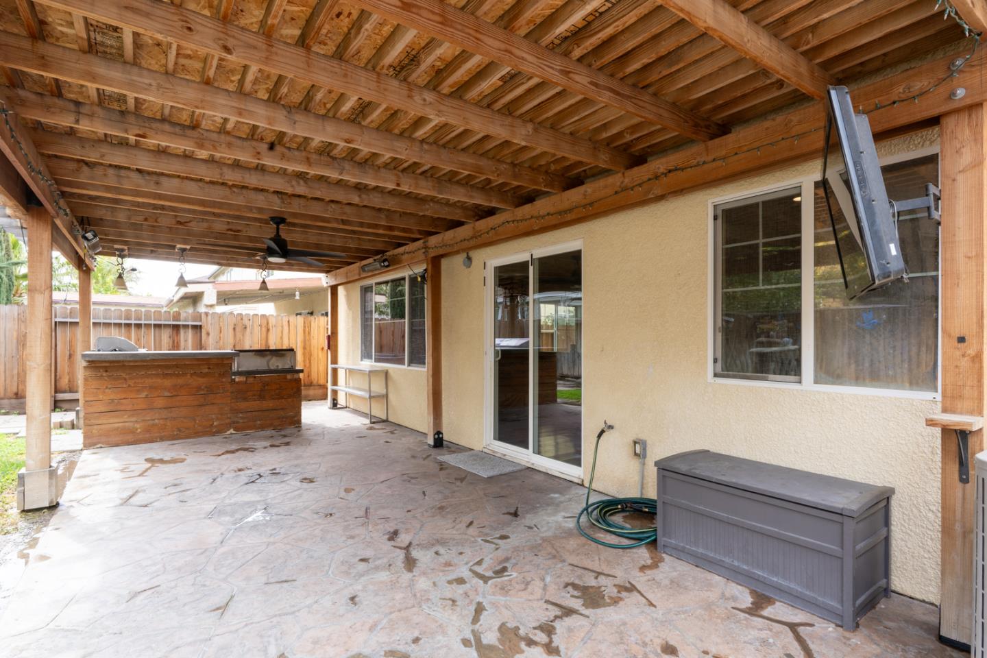 2357 N Rock Creek DR