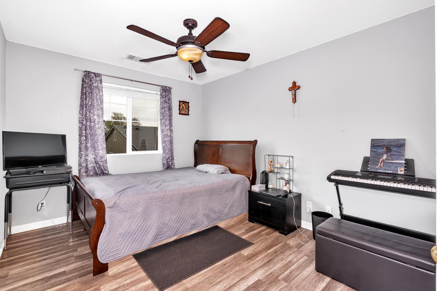 2357 N Rock Creek DR