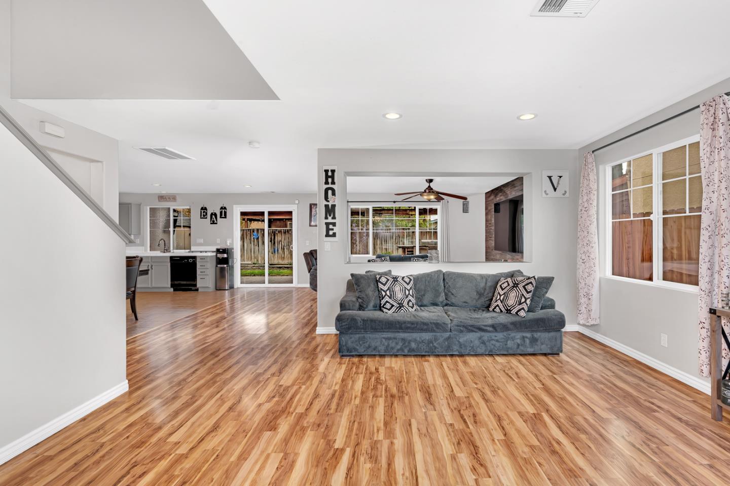 2357 N Rock Creek DR