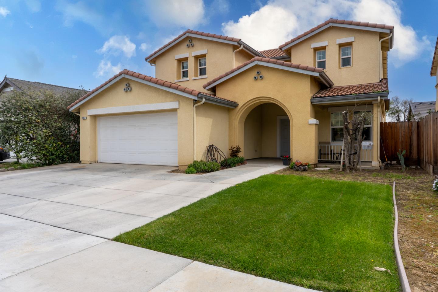 2357 N Rock Creek DR